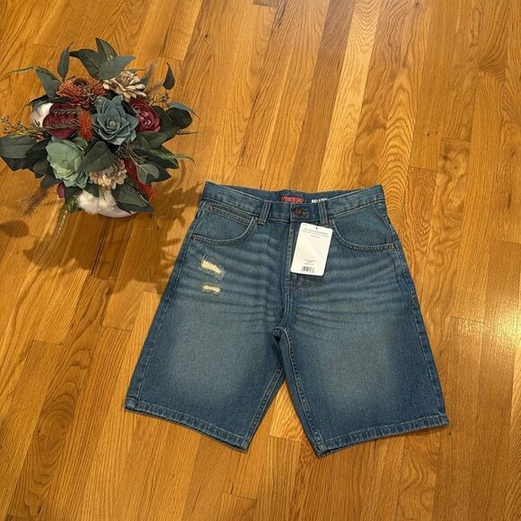 Wrangler Five Pocket Relaxed Fit Jean Shorts - 16 - NWT - Picture 3 of 11